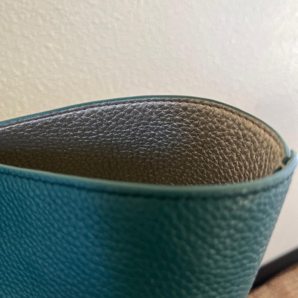 TALBOTS Skendell Leather Tote - Picture 7 of 8